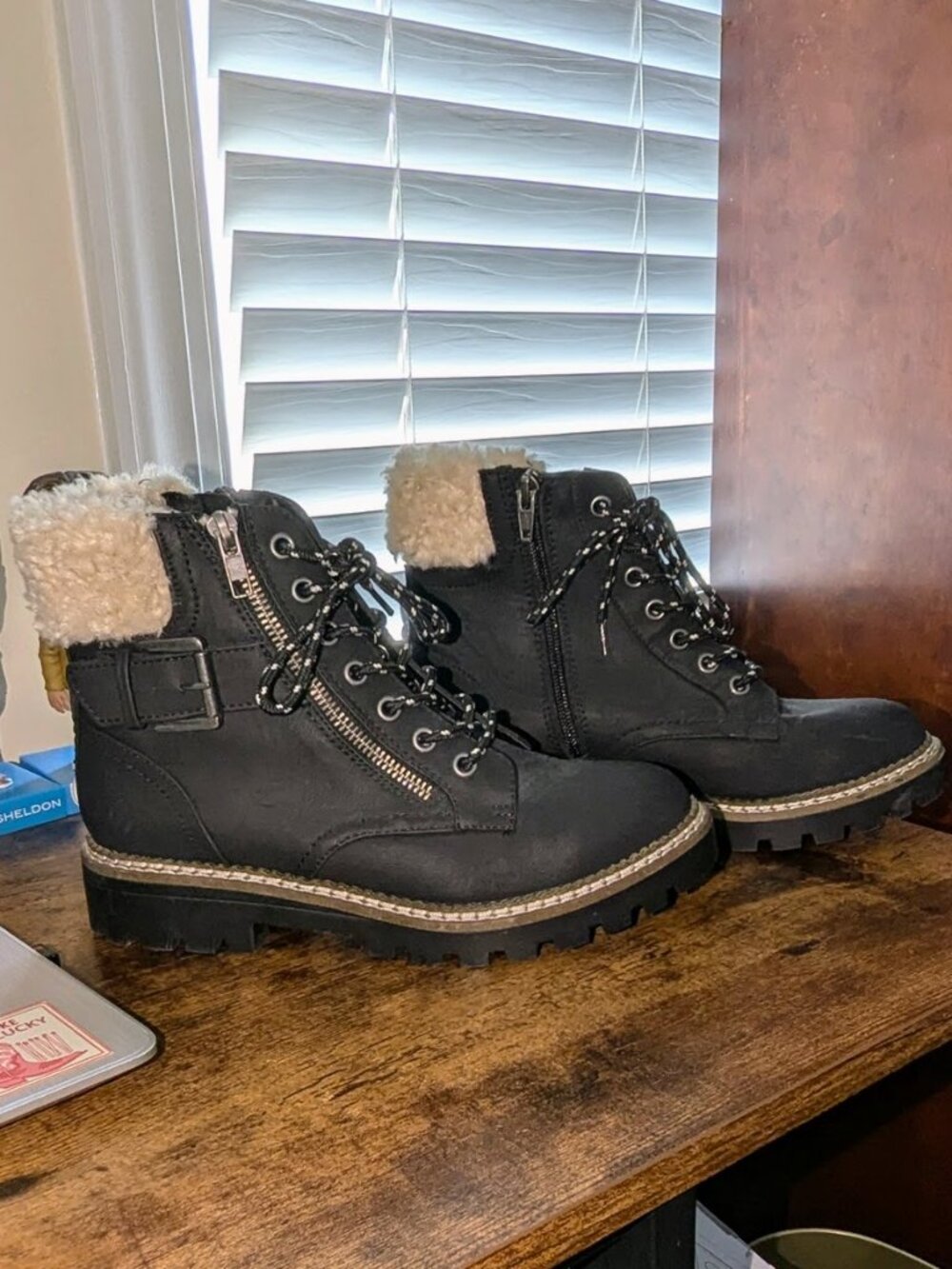 Womens Black Universal Thread Susan Sherpa Hiker/Combat Boots Size 6.5